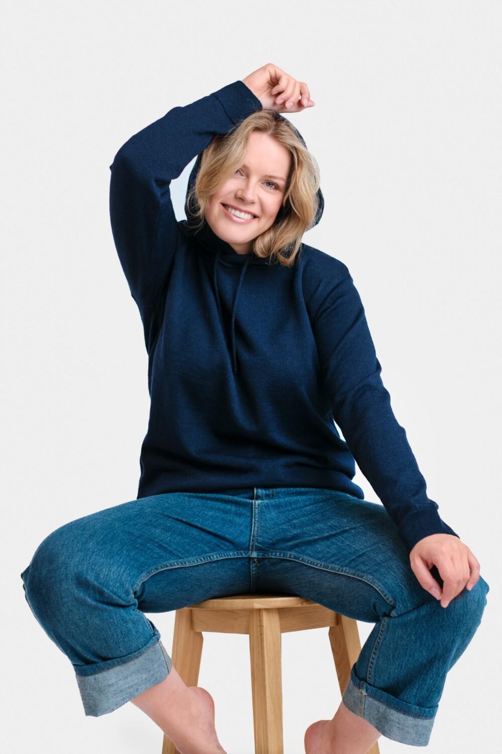 Hoodie-neulehuppari, navy - Image 3