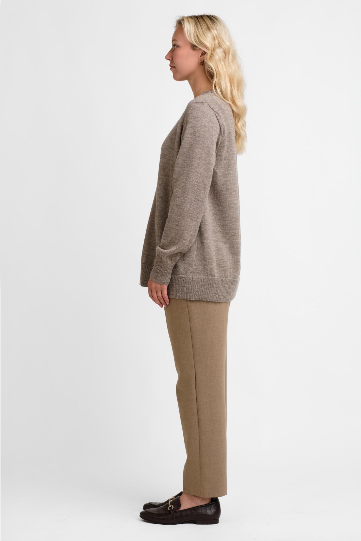 Dialogue-neulepusero, tumma greige - Image 3