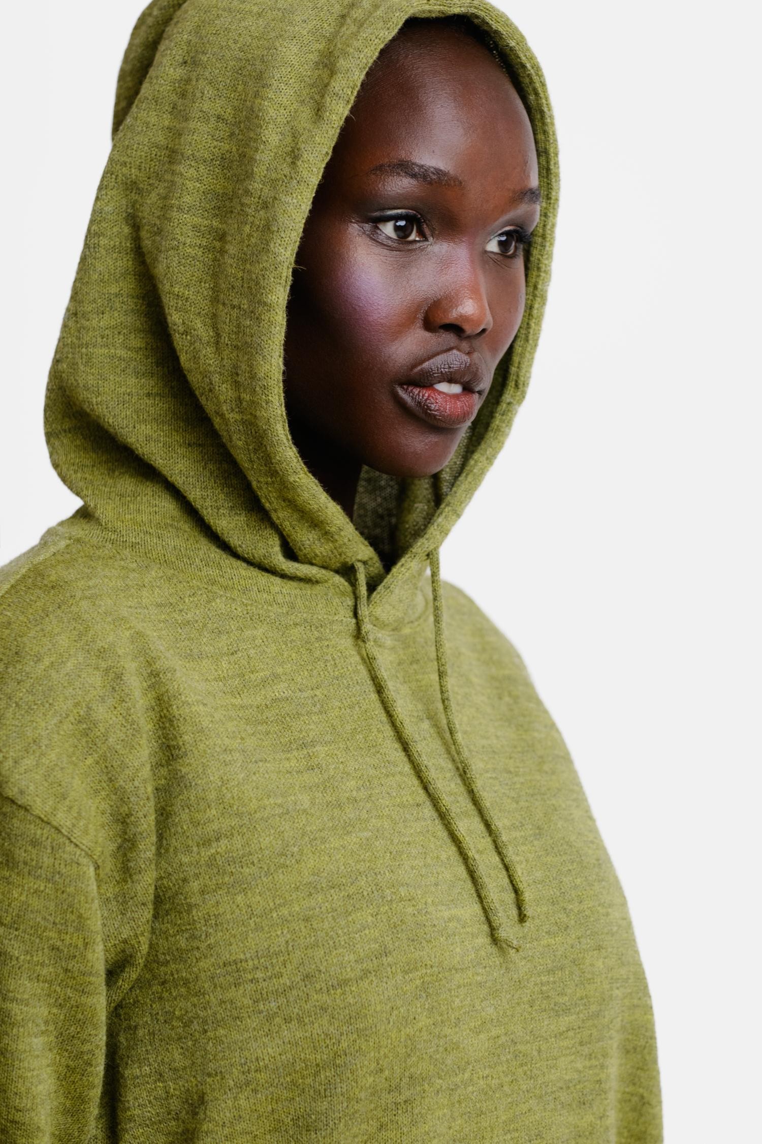 Hoodie-neulehuppari, pistaasi - Image 3