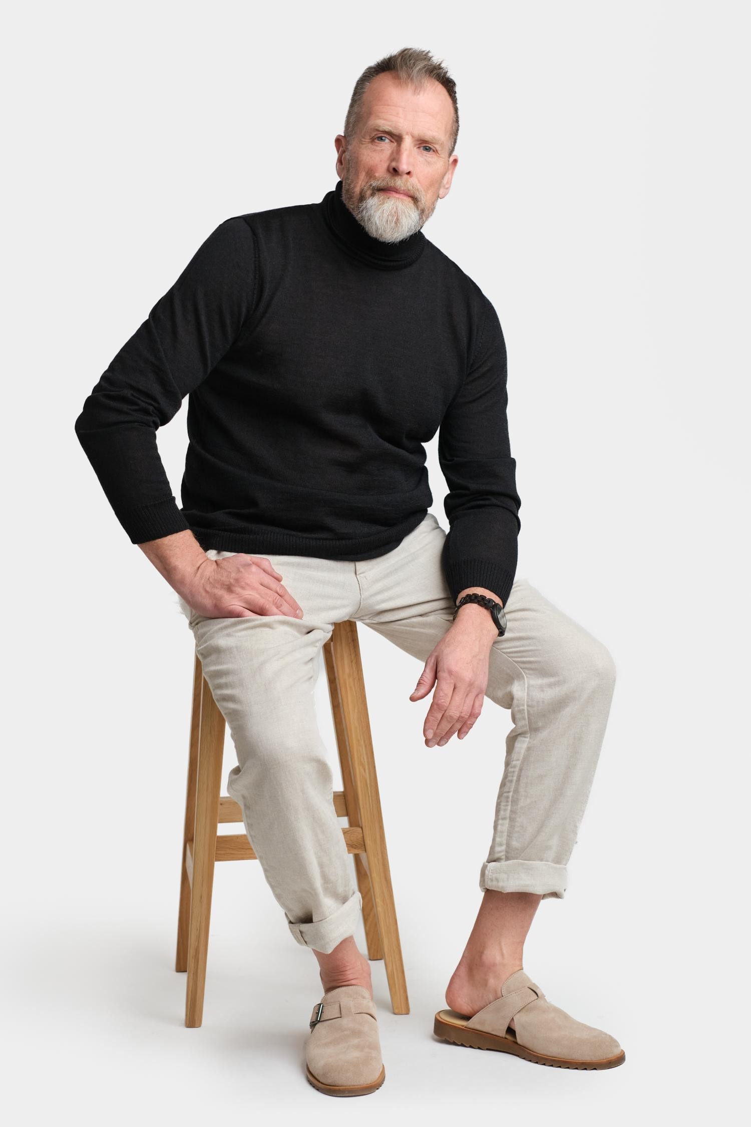 Roll Neck -pooloneule, musta - Image 2