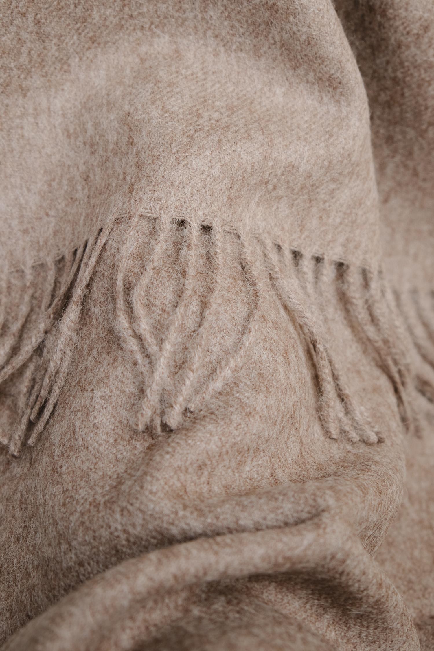 Line-kaulahuivi, harmaa kaneli - Image 2