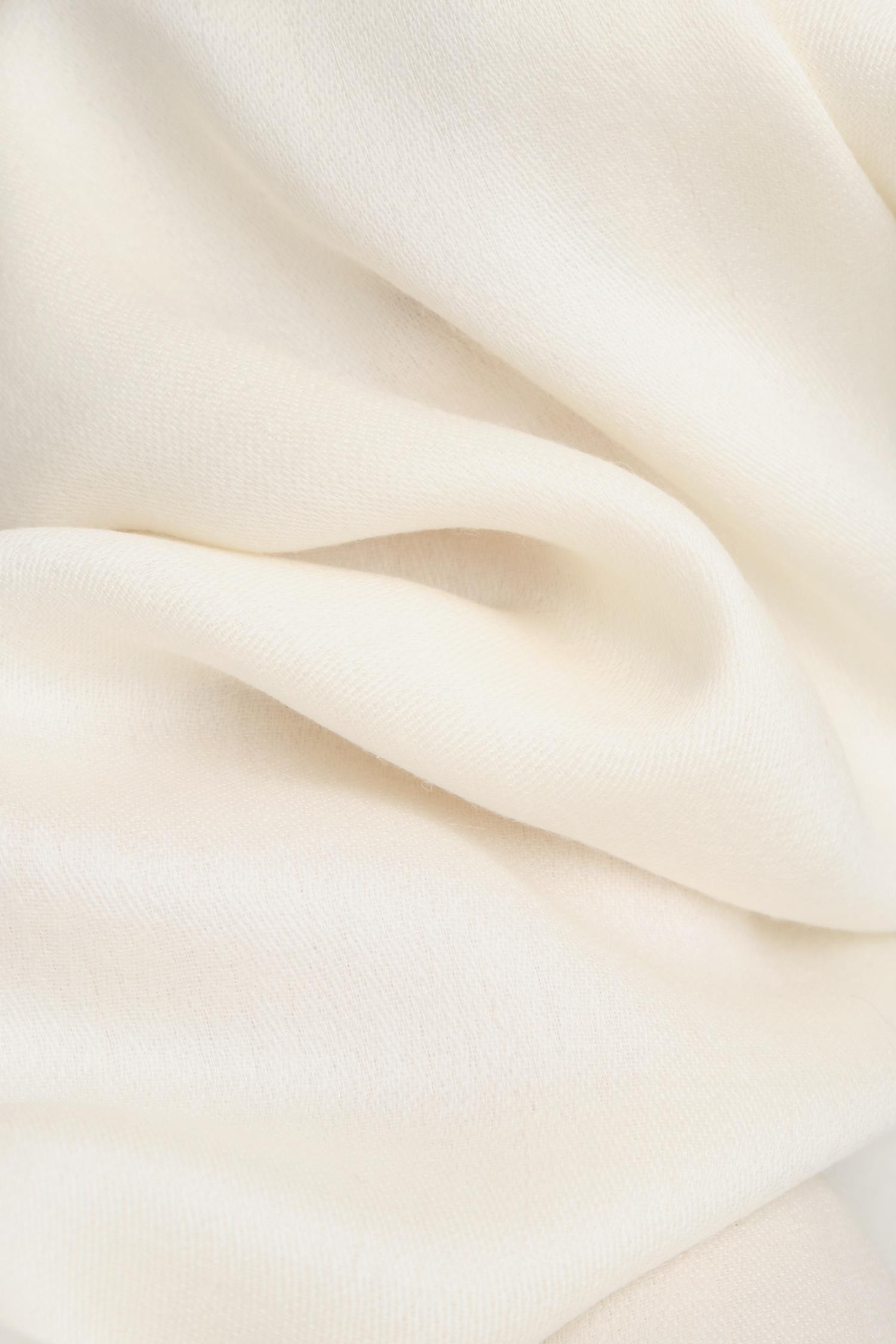 Whisper-satiinihuivi, vanilja - Image 2