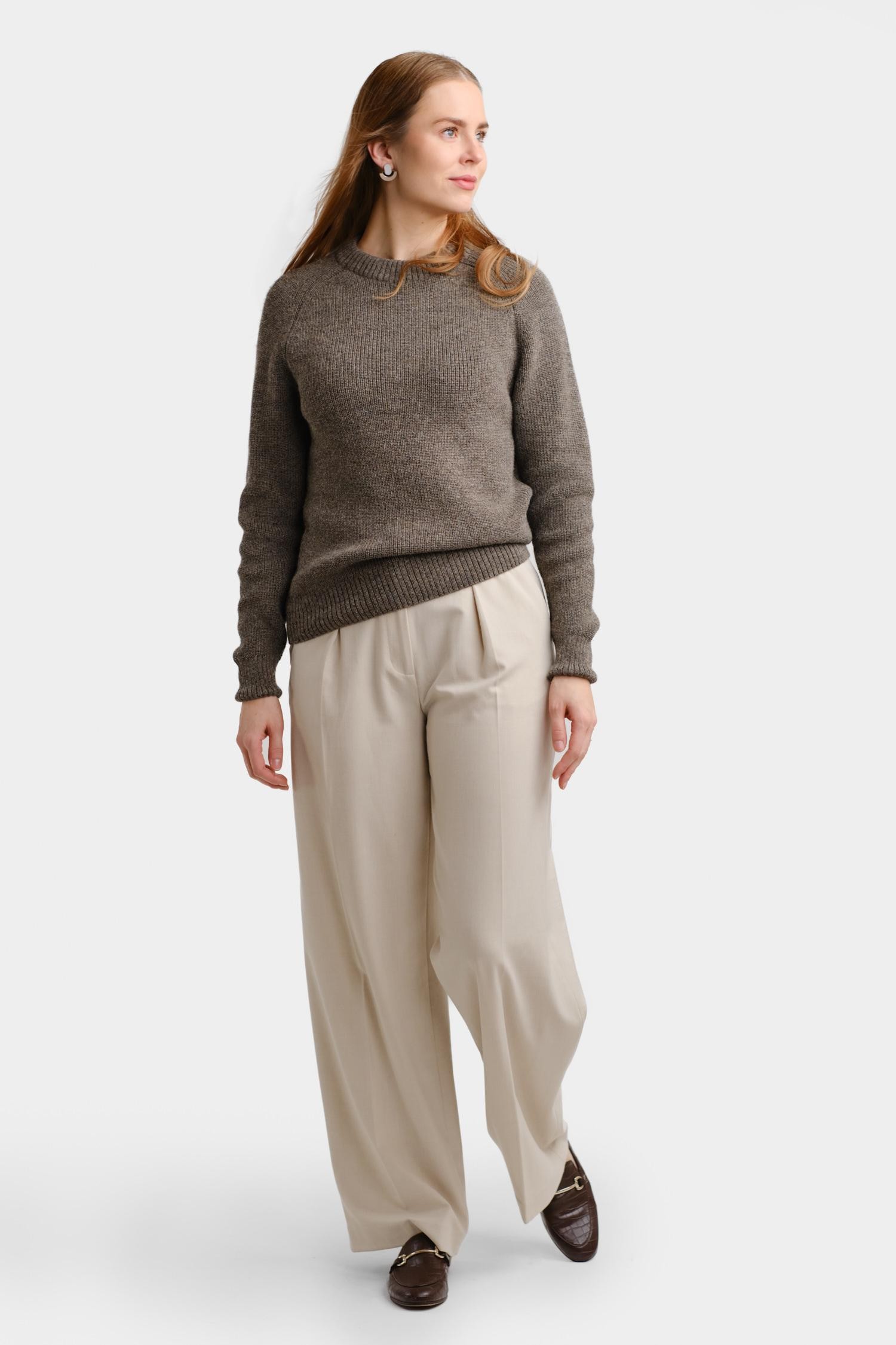 Loyal-neulepusero, tuhka - Image 3