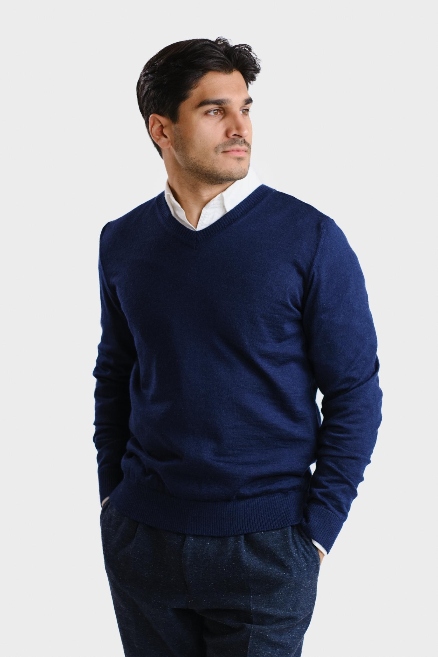 Stay-neulepaita, yönsininen - Image 3