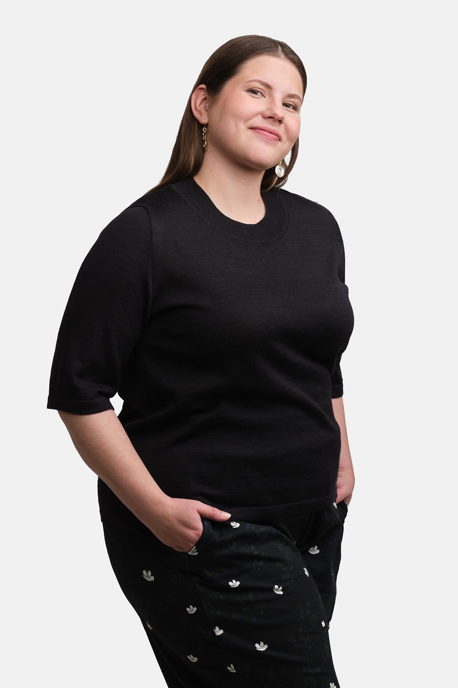 Pearl t-paita, musta - Image 4