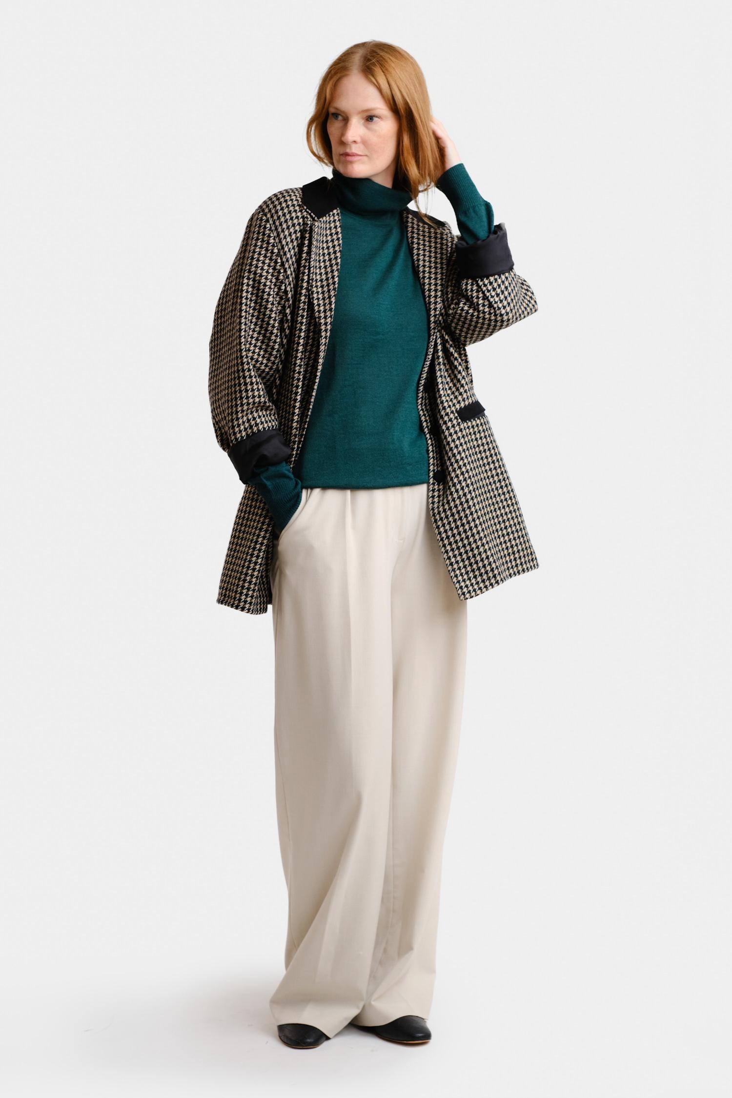 Smooth-pooloneule, havunvihreä - Image 2