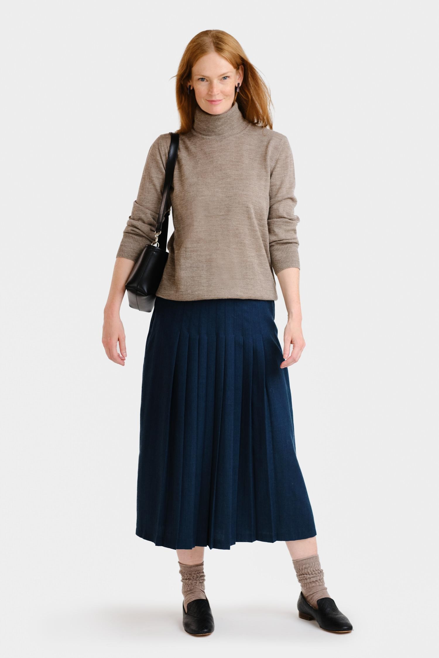 Smooth-pooloneule, tumma greige