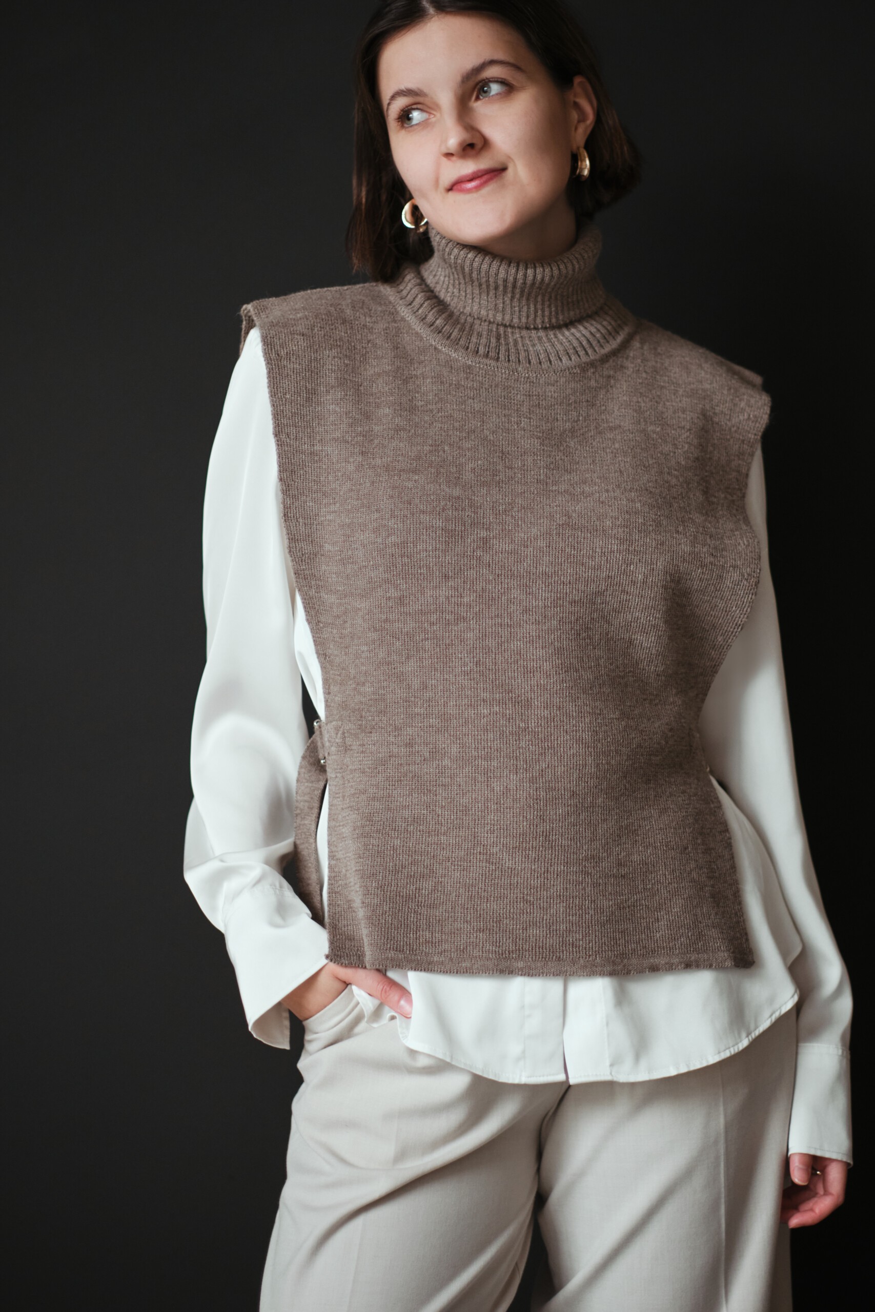 Solace-liivikauluri, tumma greige